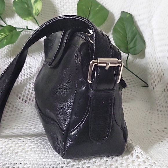 Kenneth Cole Black Genuine Leather Over the Shoulder Bag Purse - Picture 5 of 12